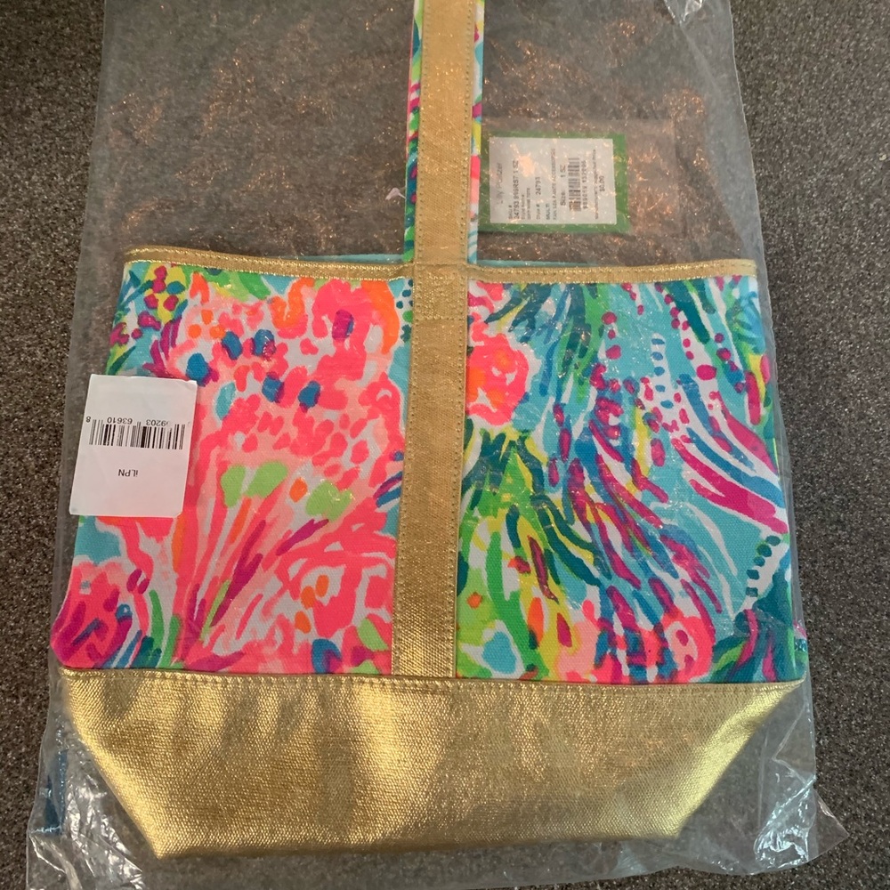 NWT Lilly Pulitzer Wine Tote Bag!